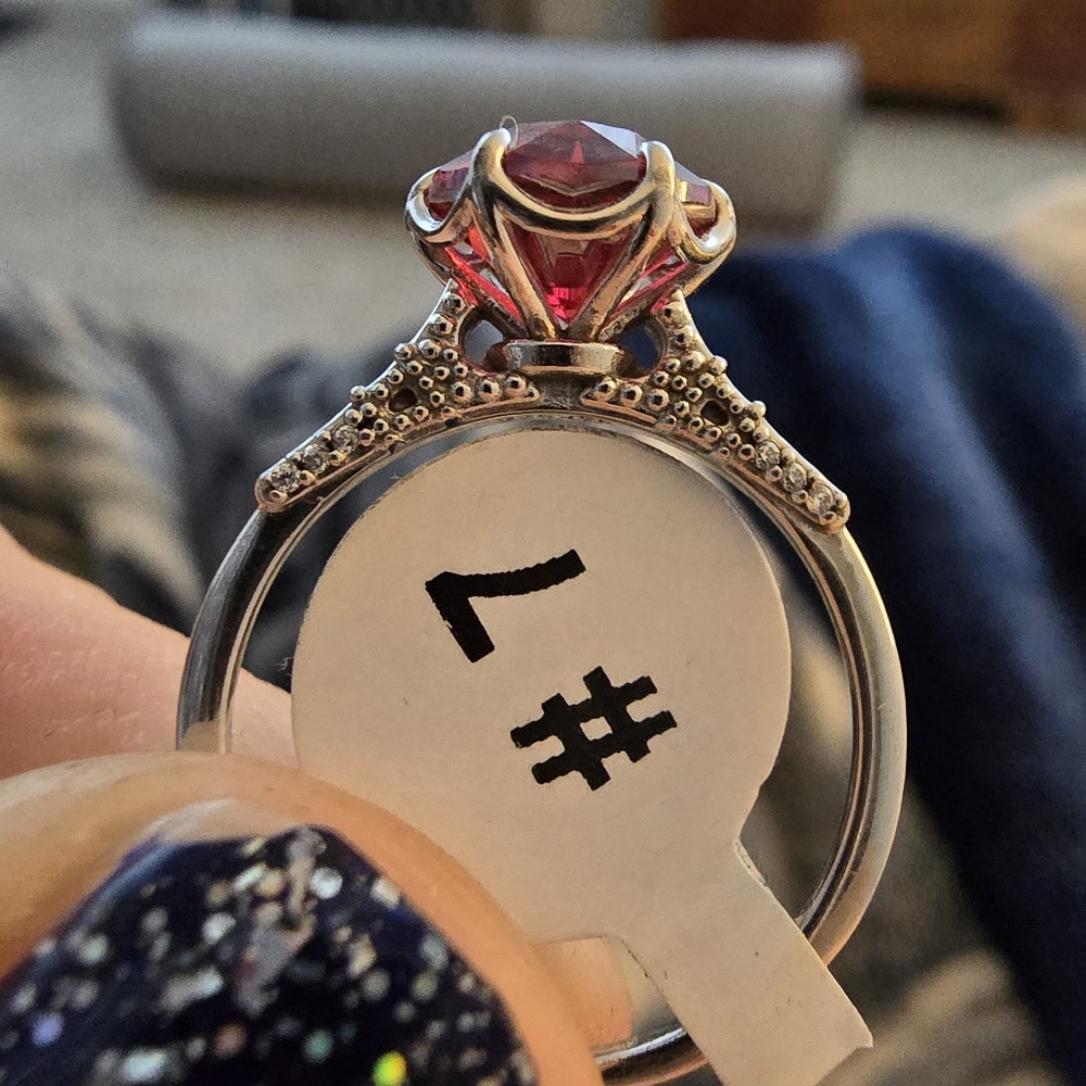Fragrant Jewels Moulin Rouge SS ring - Picture 3 of 5